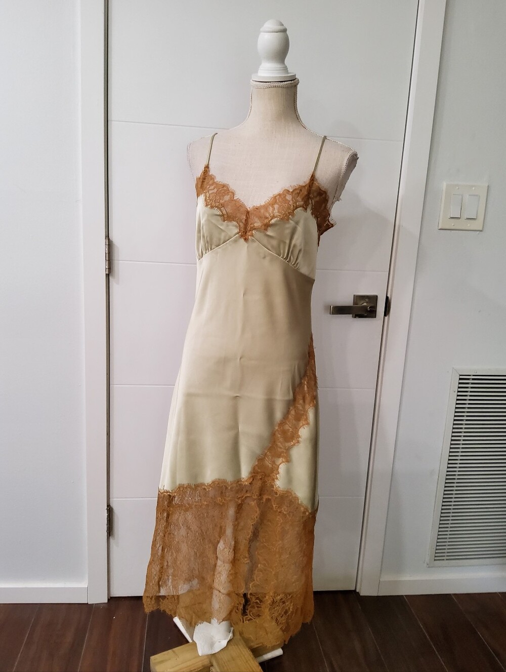 Zara Aurora Dress Floral Lace Trim Midi Dress in Green & Brown Like New - Picture 6 of 14